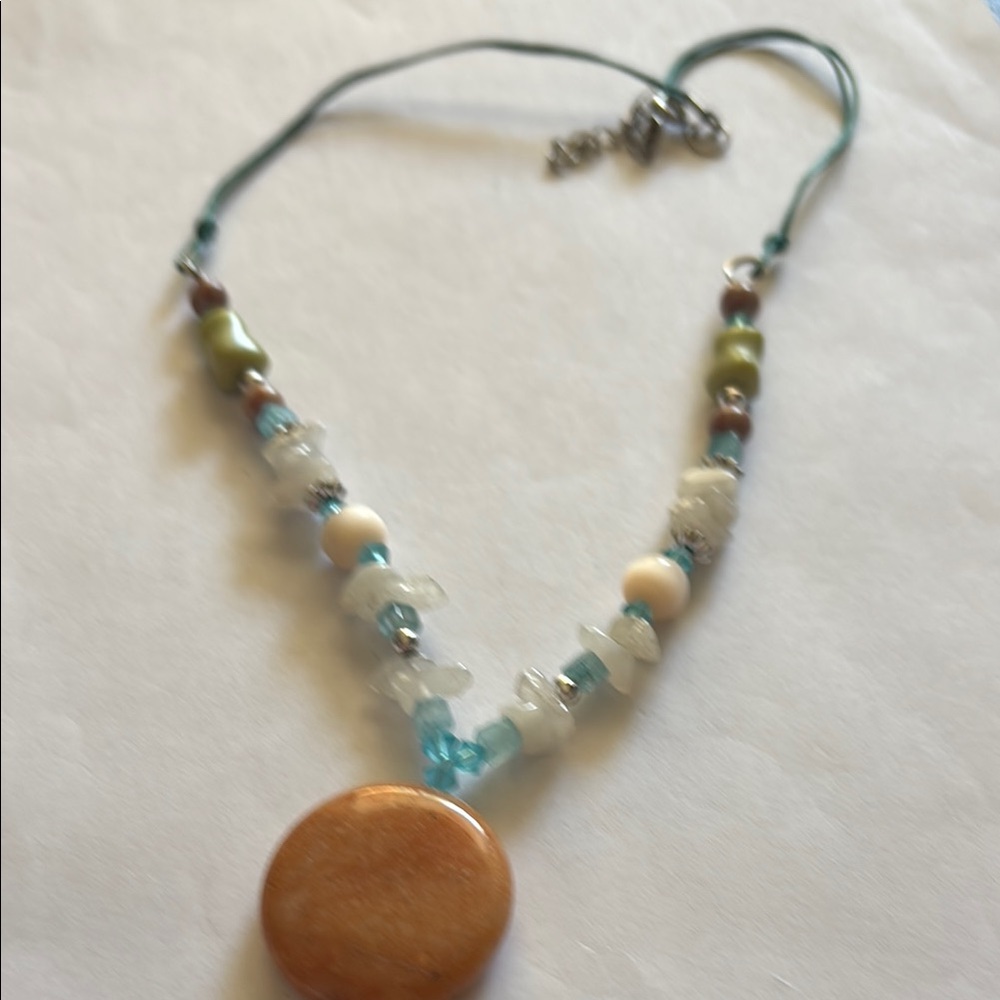 Elegant Multicolor Agate pendant Beaded Necklace